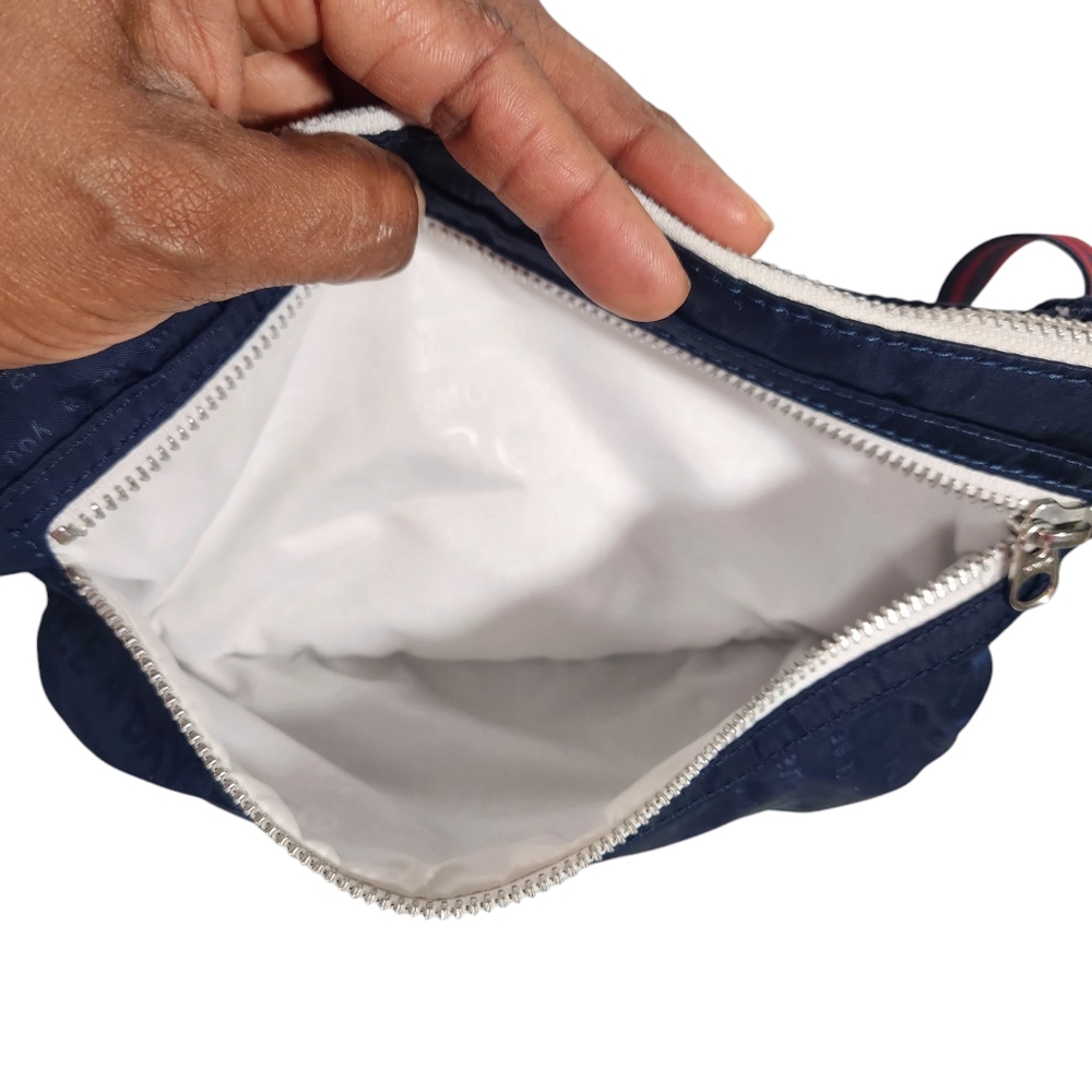 Lululemon Belt Bag - Picture 5 of 13